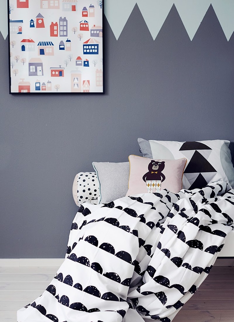 FERM LIVING - Set Housse de couette & Taie pour Enfants HALF MOON Situation
