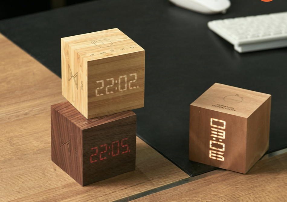 Gingko - CUBE PLUS CLOCK - Bamboo