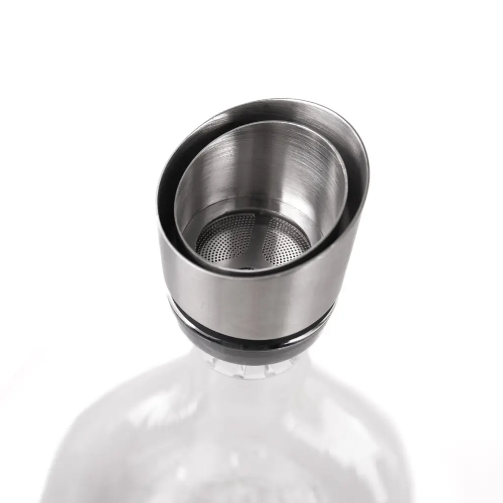 ALASKAN MAKER Carafe decanter MONT EVEREST Details verseur.webp