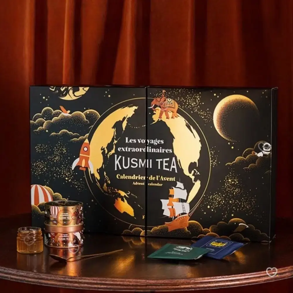 KUSMI TEA Calendrier de l avent 2025 Recto Lifestyle.webp