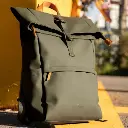 ALASKAN MAKER - Sac à dos Roll-top PU SITKA Lifestyle pose.webp