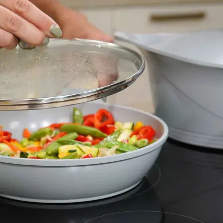 COOKUT Couvercle verre 24cm Lifestyle.webp