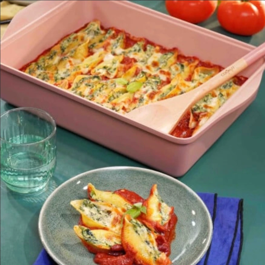 COOKUT Livre recettes INCROYABLE PLAT A FOUR AJUSTABLE Lifestyle 4.webp