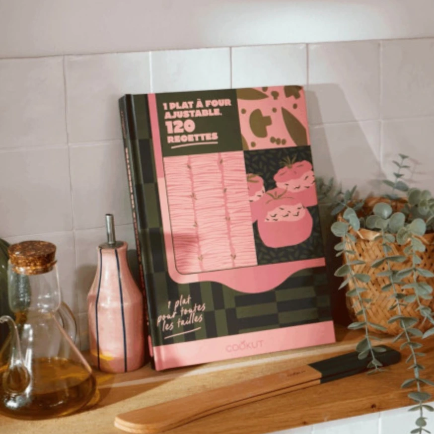 COOKUT Livre recettes INCROYABLE PLAT A FOUR AJUSTABLE Lifestyle 6.webp