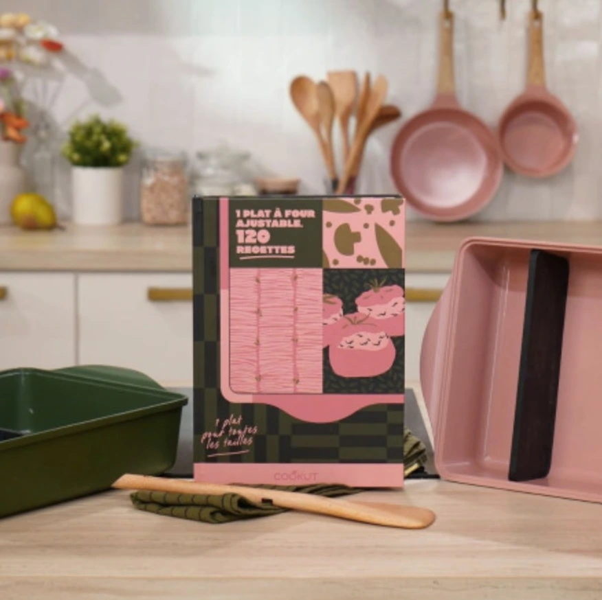 COOKUT Livre recettes INCROYABLE PLAT A FOUR AJUSTABLE Lifestyle.webp